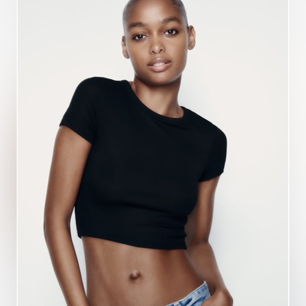ZARA Black Cropped T-shirt